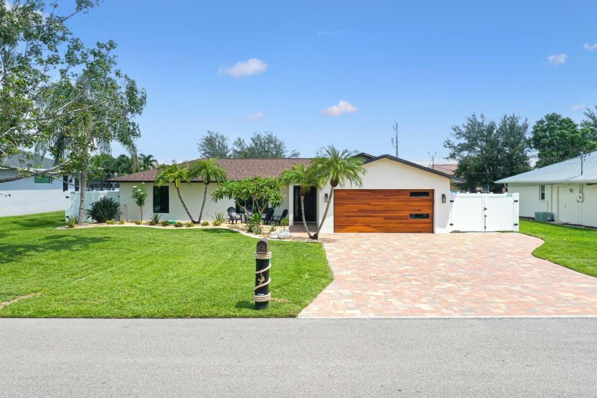 Charming Luxury Heated Pool Holiday home