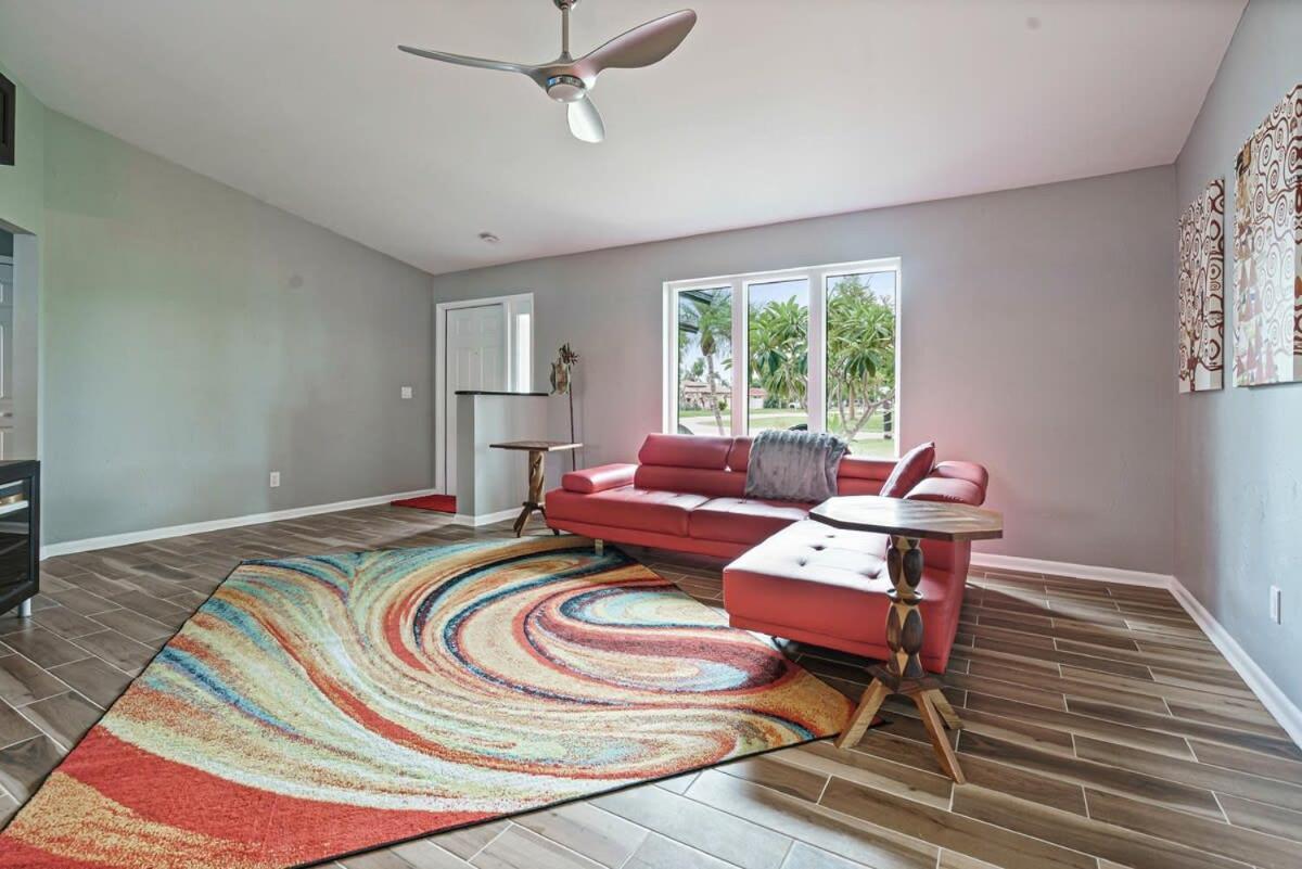 Charming Luxury Heated Pool Holiday home Cape Coral