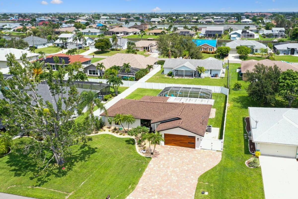 Charming Luxury Heated Pool Cape Coral